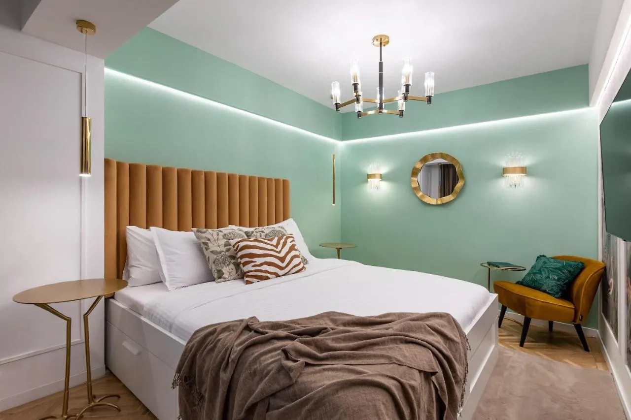 Holt - Leagues And Words Under The Sea Apartment Bucharest Romania